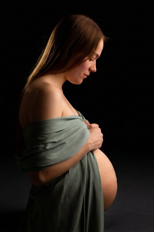 Zwangerschapsfotoshoot in de studio van Lisette in Maassluis