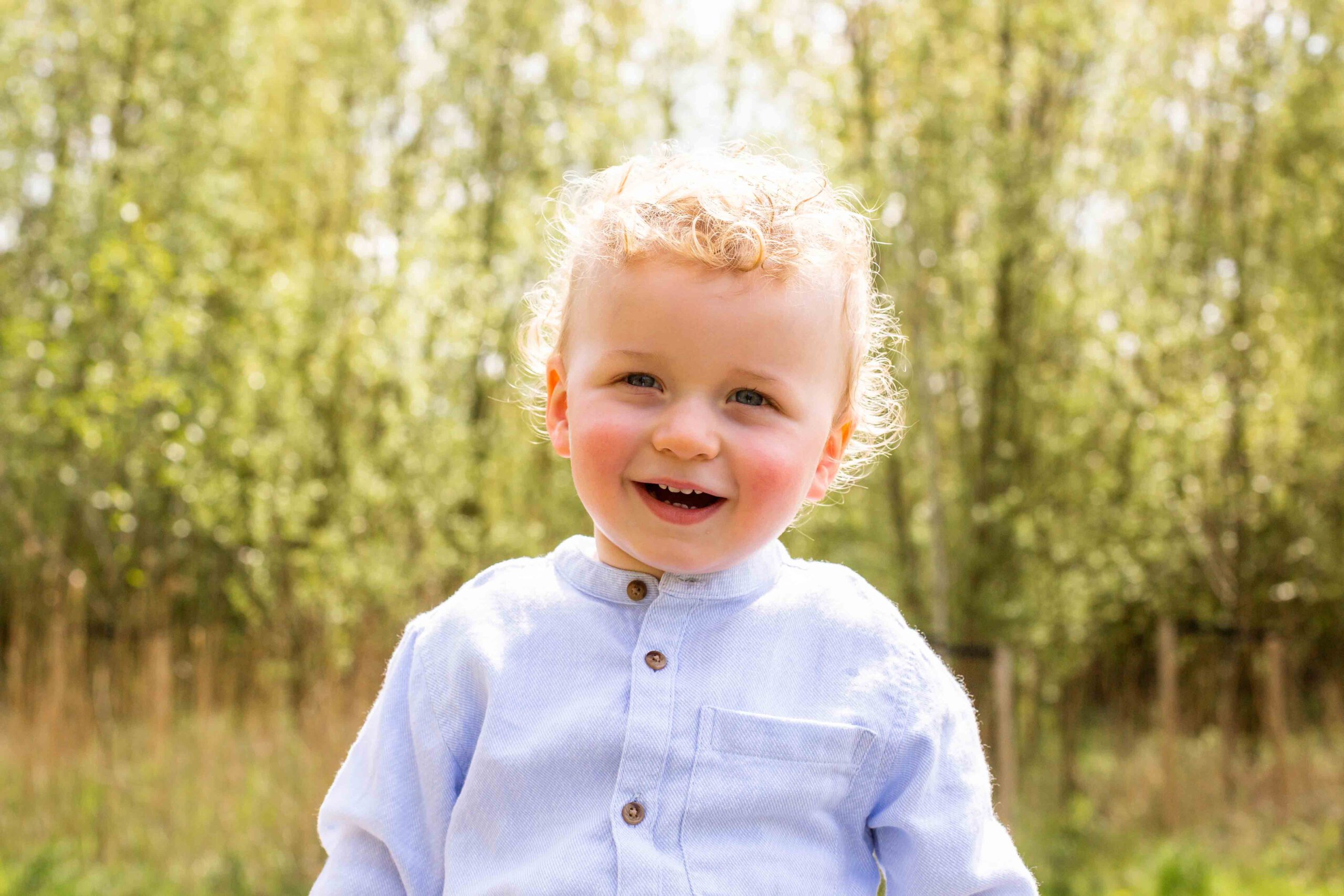005-kidsfotoshoot-klauterwoud-locatie foto van jongetje in klauterwoud kidsfotoshoot