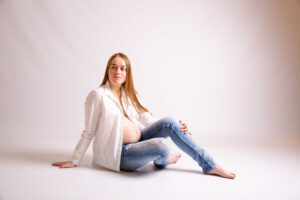 foto zwangere vrouw in fotostudio